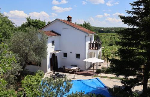 Trn Casa | Summer House - Adonis
