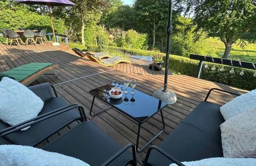 Tikob Casa | Summer House With Terrace Overlooking Nature