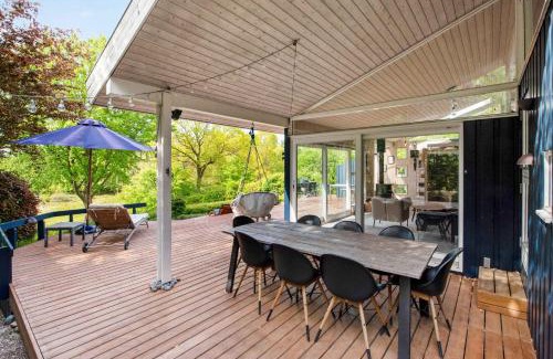 Tikob Casa | Summer House With Terrace Overlooking Nature