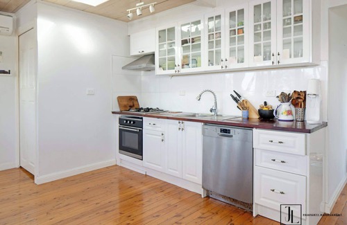 Malua Bay Casa | Summer Loving - Waterfront and Pet Friendly