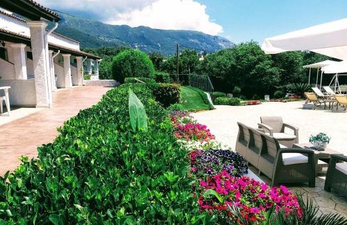 Ipsos Complejo | Summer Nights Bed & Breakfast