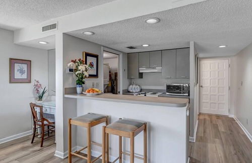 Sawgrass Condominio | Summer Place Bliss condo near beach w/ pvt patio