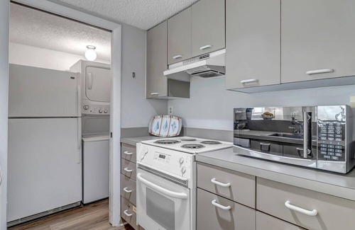 Sawgrass Condominio | Summer Place Bliss condo near beach w/ pvt patio