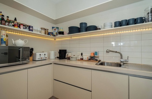 Curlewis Casa | Summer-Ready Retreat: Sparkling Bay Views, Heated Pool, Fire Pit & Games