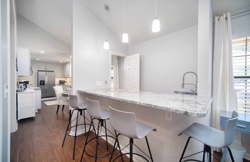 Southside Casa | ~Summer Recess Sleeps 12 Spa & Beaches~