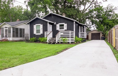 Murray Hill Casa | ~Summer's Last Cottage Sleeps 7 Hammock Haven~