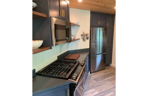 Cape Porpoise Cabaña | Summer Sale. A Few Prime Weeks Still Available. Exclusive Waterfront Cottage.