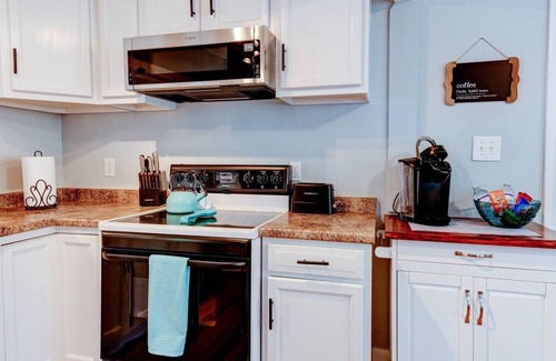 Swannanoa Casa | Summer Sale! Near downtown Asheville, Warren Wilson, & Blue Ridge!
