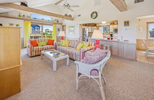 Frisco Casa | SUMMER SAVINGS - Oceanview Dog Friendly Home with Grills and Nearby Beach Access