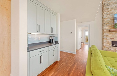 Wind Over Waves Casa | Soundfront Dog Friendly w/ Pool, Hot Tub, Elevator, Private Windsports Access