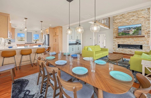 Wind Over Waves Casa | Soundfront Dog Friendly w/ Pool, Hot Tub, Elevator, Private Windsports Access