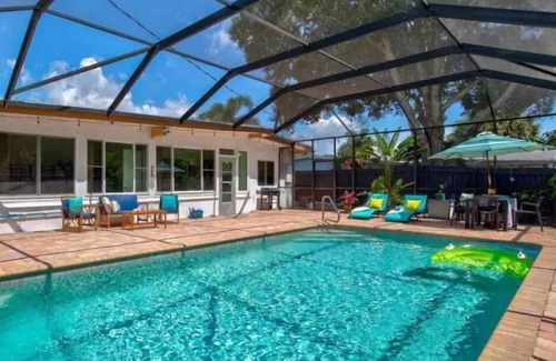 South Bradenton Casa | Summer Sizzle: Save 30% on August -September!