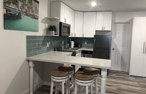 Lauderdale-by-the-Sea Apartamento | Escapada a la playa! Condominio frente al mar totalmente remodelado y amueblado