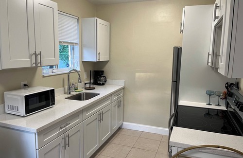 Downtown Fort Lauderdale Casa | Summer Special:Experience downtown charm 10 min drive to Las Olas