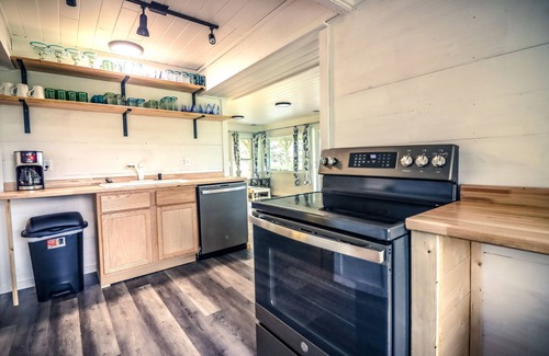 La Pointe Casa | SUMMER SPECIALS Beautiful lake front, beach and pool table