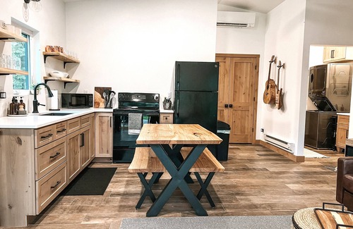 Necedah Casa | Summer Tiny Home and Bunkhouse getaway at Timber Landing! Hot Tub & Wood Sauna