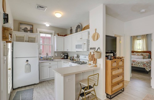 Summer Village Cabaña | Summer Village Family Cottage w/ Community Perks!