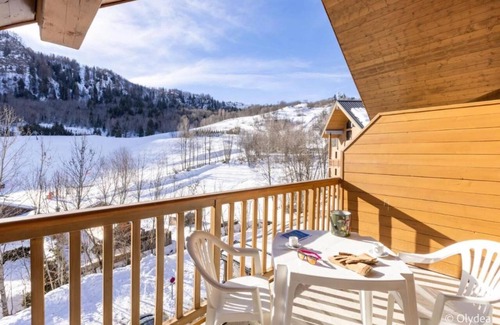 Les Bottieres Casa | Summer/Winter Savoie Paradise w/ Family-Friendly Vibe | 3 Units | Indoor Pool