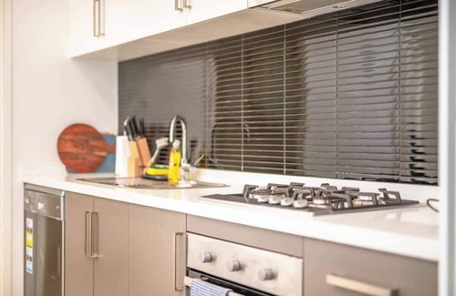 Strathfield Apartamento | Summercourt - Convenient 1BR w Courtyard & Parking