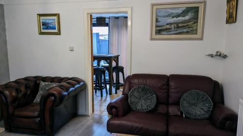 Gwersyllt Casa | Summerhill, Wrexham - Key Worker friendly