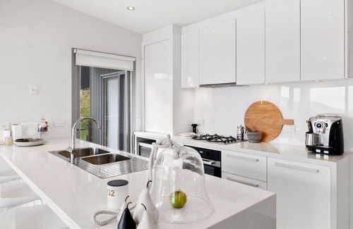 Lorne Casa | Summerhills House - Beach View Holiday