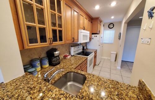Crescent Beach Apartamento | Summerhouse 251 Condo