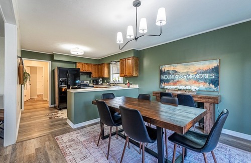 Mount Nebo Cabina | The Fun Hollow Cabin – Private Deck, Fire Pit & BBQ