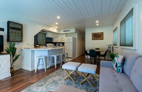 Pierre Part Alquiler De Eote | Summertime Bayou Houseboat Oasis: Fish, Hot tub, Kayak