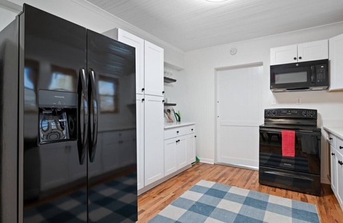 Richmond Hill Casa | Summertime near SAV, Fast EV Charger + Pets