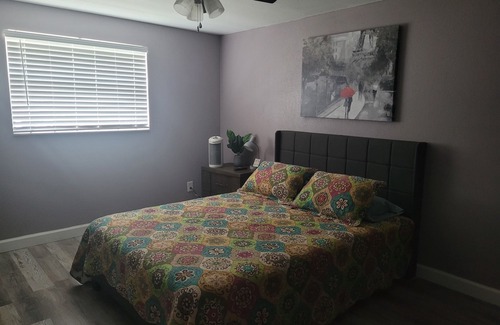 Town 'n' Country Casa | SummerTime Oasis 4 Bd 2Bth SF House with Pool