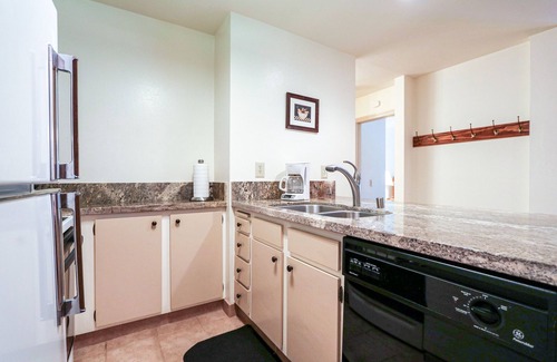 Mammoth Lakes Apartamento | Summit 211 Spacious and Clean, Private Balcony, On Free Shuttle Route by RedAwning