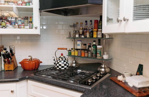 Macalester - Groveland Casa | Summit Avenue Luxe Retreat