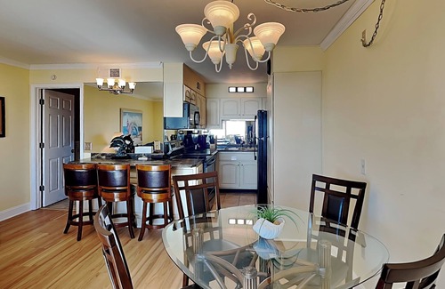 Panama City Beach Complejo | Summit Beach Resort by Southern Vacation Rentals