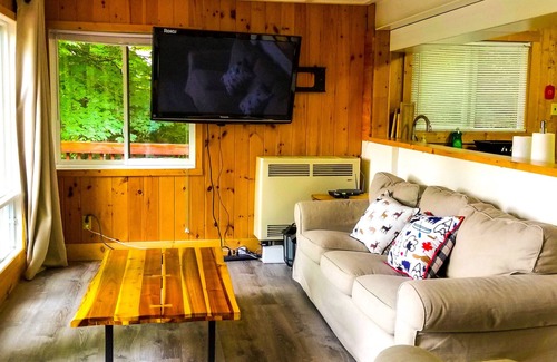 Algonquin Highlands Cabaña | Summit Cottage on Kawagama Lake