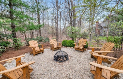East Hampton Casa | Summit Harborside Spectacular
