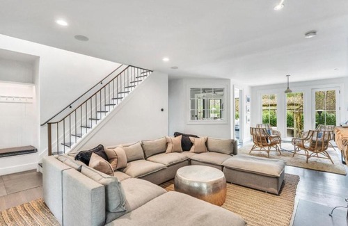 East Hampton Casa | Summit Harborside Spectacular