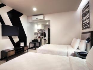 Valencia Hotel | Summit Hotel Magnolia