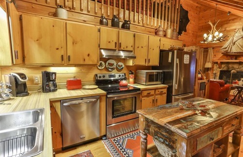 Ellijay Cabina | Summit House