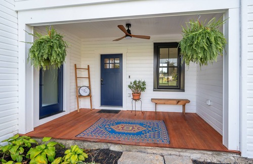 Summit Point Casa | Summit Point Historic "1850's House" short drive from Racing, Rivers, & History!