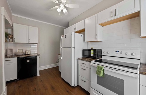 Old North Columbus Casa | Summit Scholars Suites For 12!