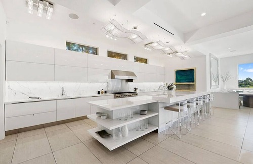 Bel Air Casa | Summit Serenity: Modern Luxury
