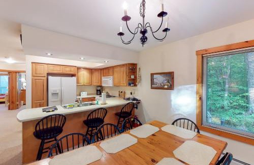 North Troy Apartamento | Summit Solitude