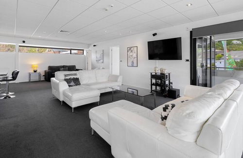 Sumner Otro | SUMNER RETREAT 1 - SUMNER HOLIDAY APARTMENT in Christchurch