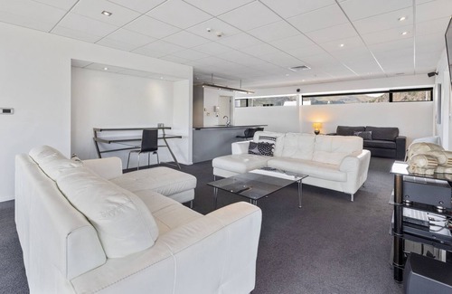 Sumner Otro | SUMNER RETREAT 1 - SUMNER HOLIDAY APARTMENT in Christchurch