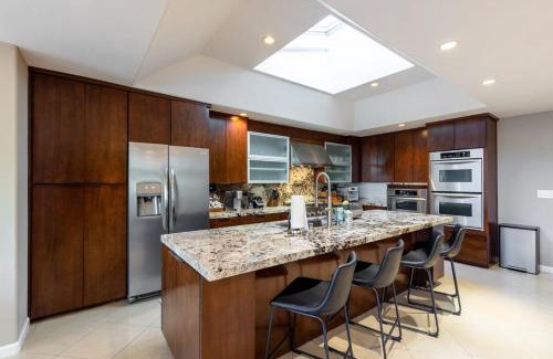 South Oceanside Casa | Sumptuous Coastal Hideaway