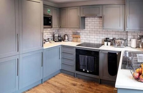 Portishead Casa | Sumptuous Two Bedroom House in Portishead & EV Charger
