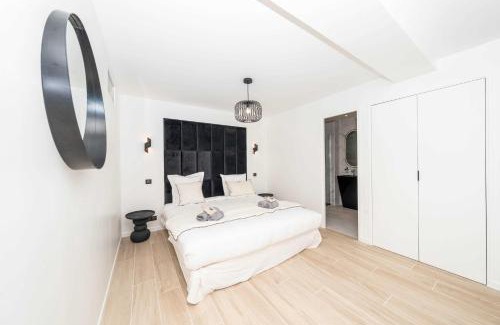 Riou - Petit Juas - Av de Grasse Apartamento | Sumptuous villa - AC- 6BR- 12P- Cannes
