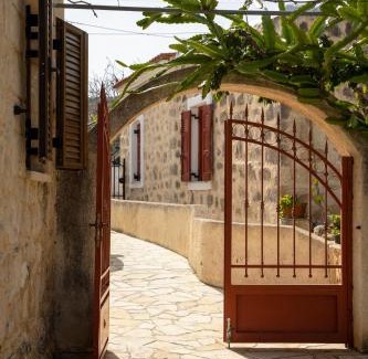 Kontos Apartamento | Sun and Stone