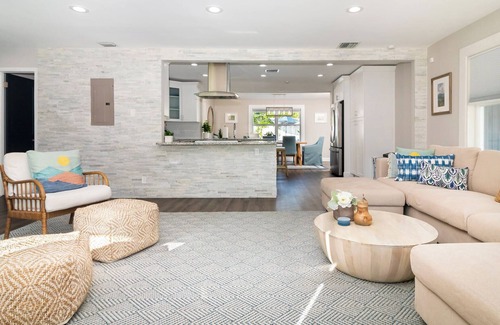 Sun Bay South Casa | Sun Bay Getaway | Backyard Pool w/ Winter Rates!