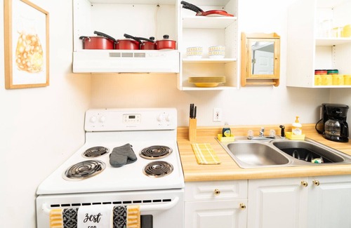 Columbus Casa | Sun cottage near downtown